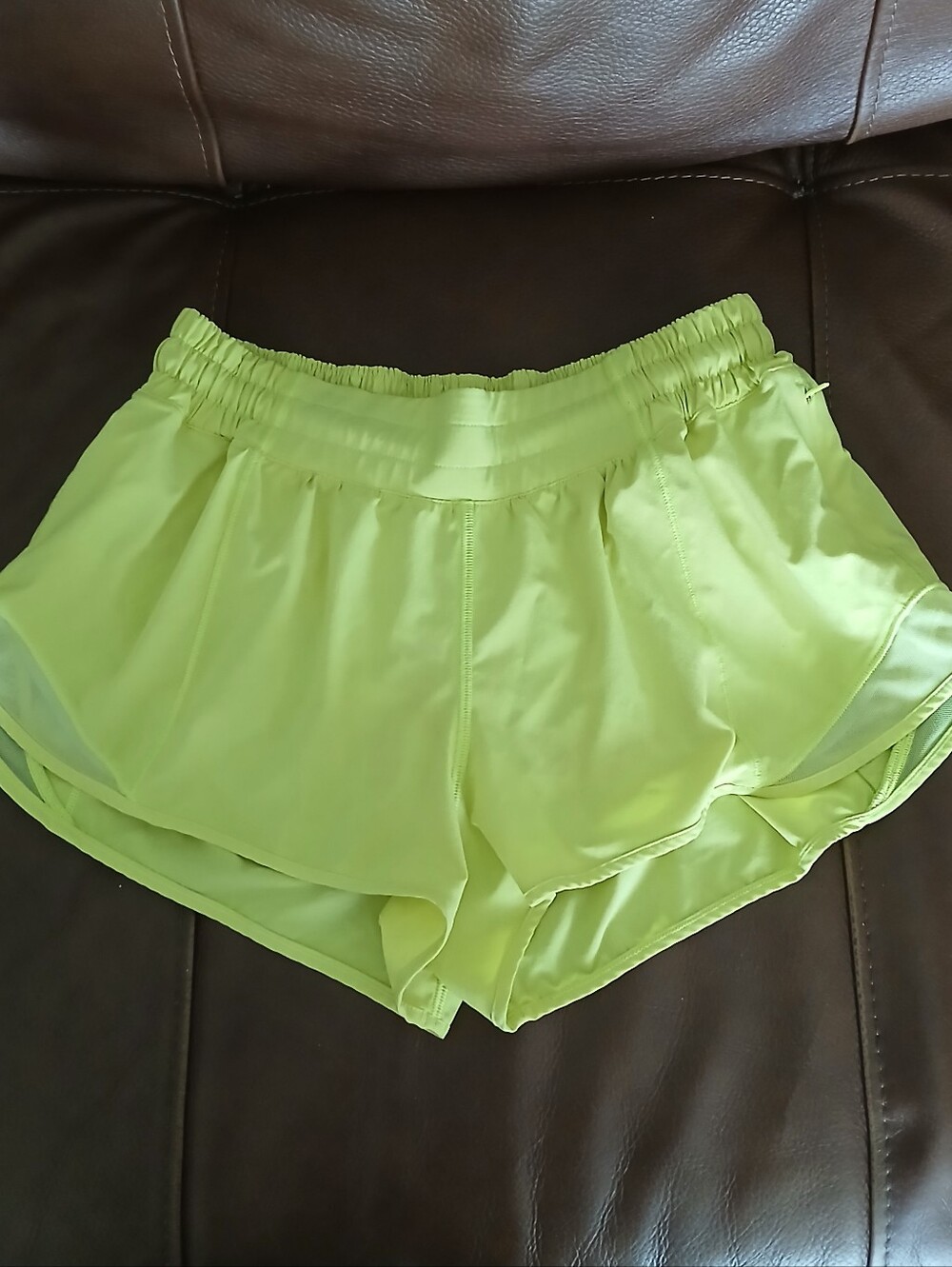 Lululemon Hotty Hot Low-Rise Lined Short 2.5"